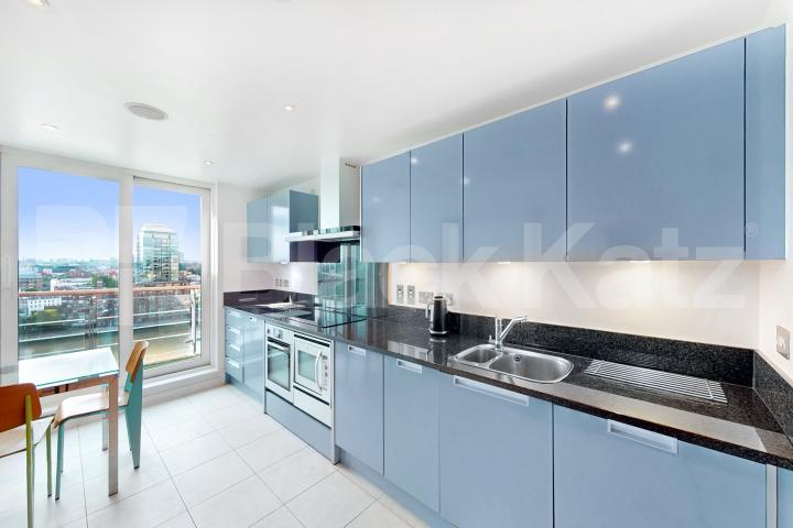 Stunning 3 bed 3 bath overlooking the Thames Flagstaff House St George Wharf, Vauxhall